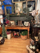 Load image into Gallery viewer, Vintage Mantel
